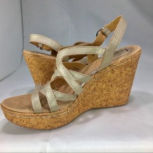 Born Platform Wedge Sandal Size 9